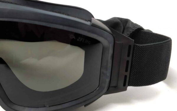 KIRO Goggle for Shooting and Tactical Environments with 3 Types of Lenses 9 KIRO Goggle for Shooting and Tactical Environments with 3 Types of Lenses